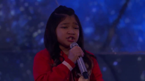 Девочка с красивым голосом в четвертьфинале шоу талантов