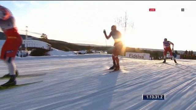 Александр Большунов одержал победу в скиатлоне на этапе Кубка мира. Лиллехаммер (Норвегия) 2020.