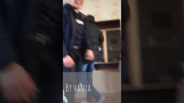 Парнишка орет ахахах жесть смотреть онлайн