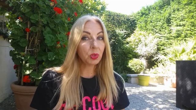 ФРАНЦУЖЕНКИ, КАКИЕ ОНИ смотреть онлайн