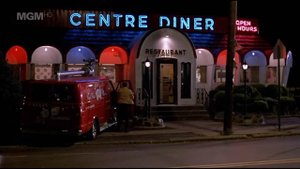 Доставка свадебного торта своими силами — Лёгкие деньги (1983)