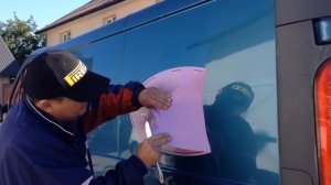 Как убрать рекламные наклейки на автомобиле ?