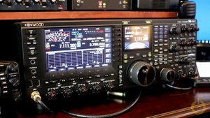 Kenwood TS-990 Review and Quick Tour - Pascal VA2PV