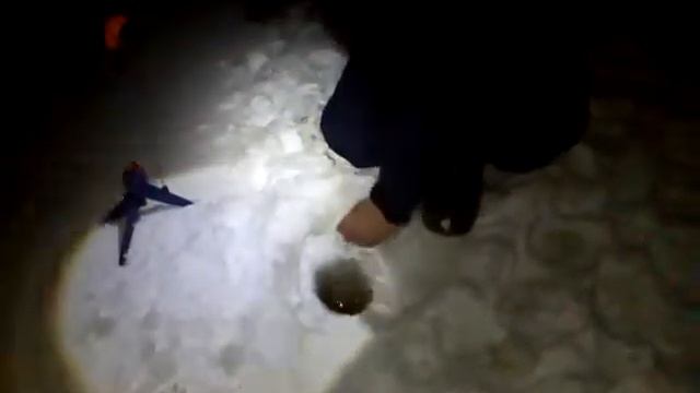 Налим Нечто огромное из глубин Камы.Burbot Something huge from the depths of the river Kama )))) смотреть онлайн