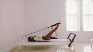 Reformer Pilates Exercises - SHORT SPINE ON REFORMER