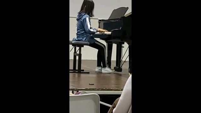 Dong Ye Bei, 10 years old, second year of study. Донг Е Бей, 10 лет, второй год обучения. смотреть онлайн