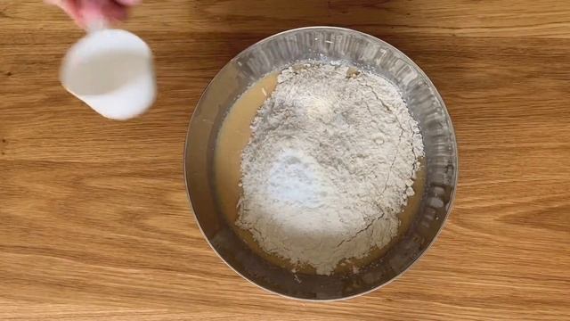 Панкейки с вареным сгущенным молоком и шоколадной крошкой