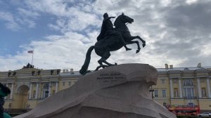 Короткая экскурсия по самым известным местам Петербурга. От Дворцовой через Исаакий к Спасу на Крови