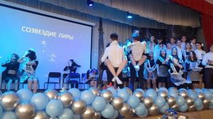 11 А "Танец в белых перчатках" Последний звонок 21.05.2021. Гимназия 11 НСК. Режиссёр Шмаков Д.