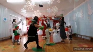 Дюдюка Барбидокская на Новогоднем утреннике в средней группе