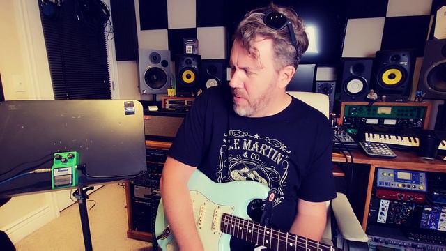 Ibanez TS9 Tube Screamer - Do You Own One Of These? смотреть онлайн