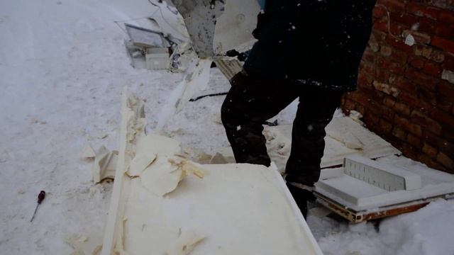 Зарабатываем на разборе двухкамерного холодильника "Стинол". Разобрать или сдать целым?