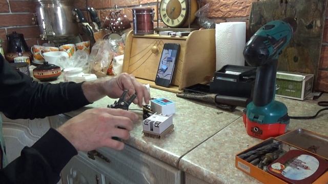 Долго, нудно , но полезно!!! Термореле для ферментатора. смотреть онлайн