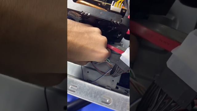 Сломалась кнопка включения. Что делать? смотреть онлайн