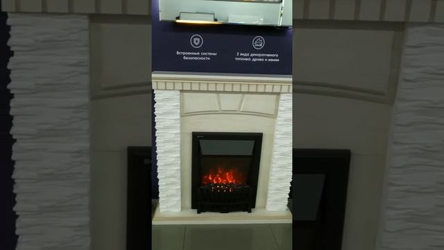 Электрокамин Electrolux Porto Classic (камень белый, шпон беленый дуб) с очагом EFP/P-1020LS смотреть онлайн