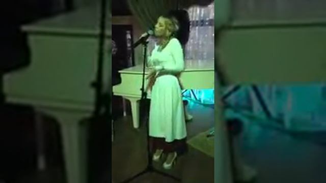 Лучшая певица на праздник