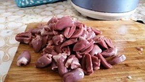 Куриные сердечки в мультиварке