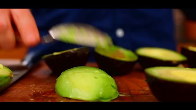 How to De-Skin an Avocado | Jamie’s 1 Minute Tips смотреть онлайн