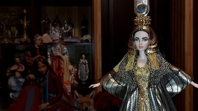 Клеопатра пожаловала.
