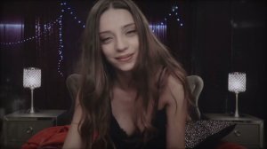 Вебкамщица из Мира Дикого запада Telling Lies