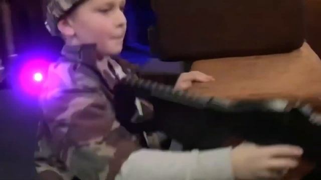 Детский день рождения в стиле игры лазертаг в закрытом помещении. Клуб ARTMAX. Киев. смотреть онлайн