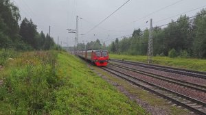Электропоезд ЭД4М-0230 прибывает на станцию Арсаки