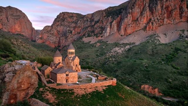Почему у армян так много тюркских имен и фамилий?