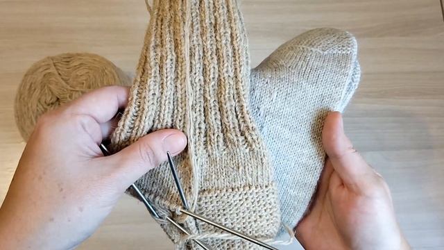 Рассказываю о пряже из которой вяжу мужские носки спицами смотреть онлайн