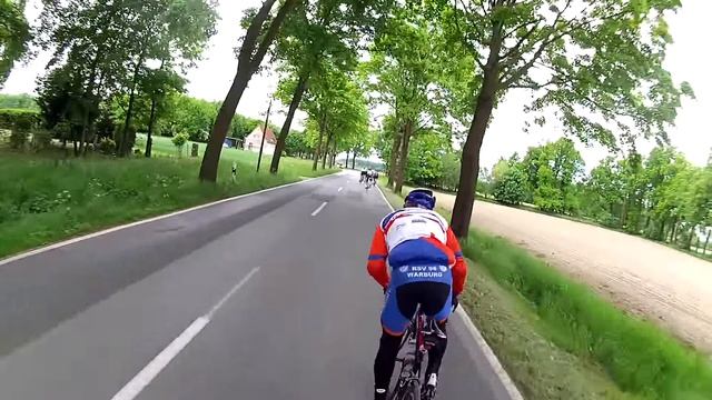 Как вести себя в пелотоне? Любительский велоспорт во всей красе. смотреть онлайн