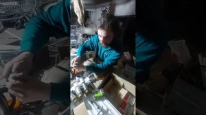 как запаковать тугую резьбу льном чтоб не выдавливало.