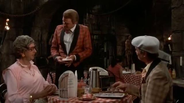 Смысл жизни по Мойти Пайтону (ресторан).avi смотреть онлайн