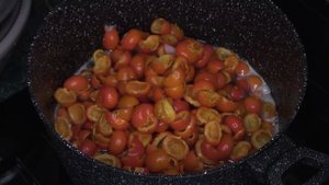 Варенье из шиповника. Других видео не надо - вкуснее не получится.