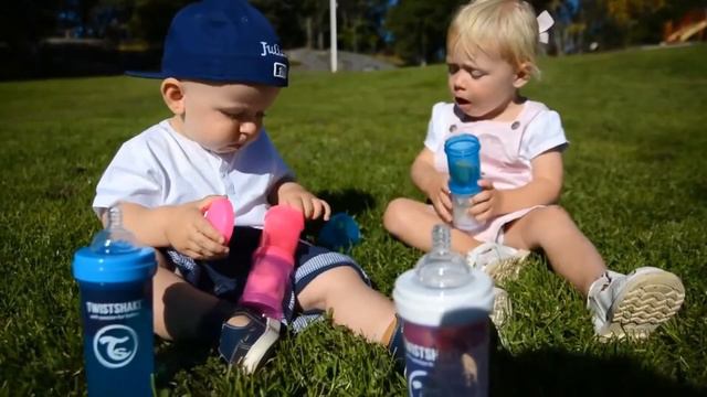 Twistshake | Детская посуда для летних прогулок смотреть онлайн