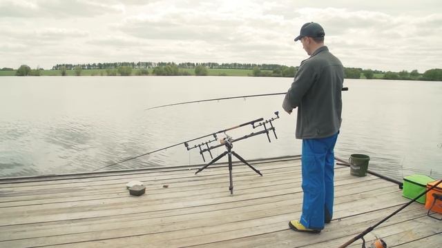 Рыбалка с гидом. Ловля карпа на флет фидер. Рыбий жЫр 4 сезон выпуск 7 смотреть онлайн