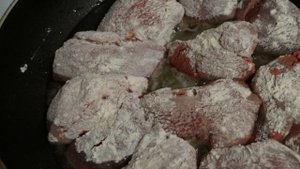 Жареная свиная печень