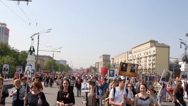 Шествие Бессмертного полка Перед Белорусским вокзалом.