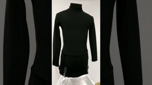 Платье для фигурного катания с двумя разрезами