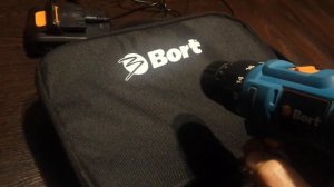 Шуруповёрт BORT-18V
