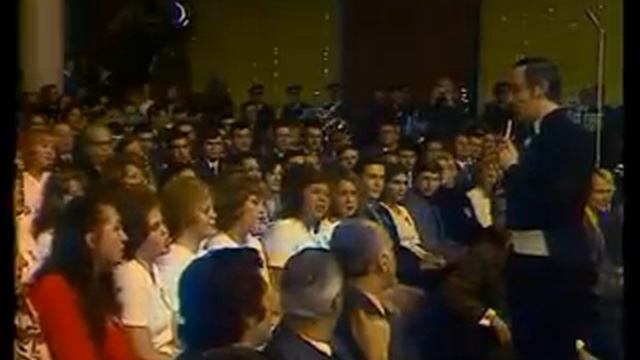 Муслим МАГОМАЕВ "Школьный Вальс"