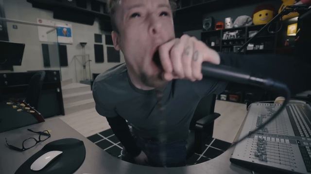 Back in Black (metal cover by Leo Moracchioli feat. Rabea Massaad) смотреть онлайн