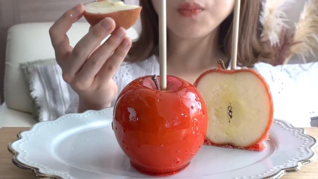 【咀嚼音】Candy appleのりんご飴を食べる【ASMR/EATINGSOUNDS】 смотреть онлайн