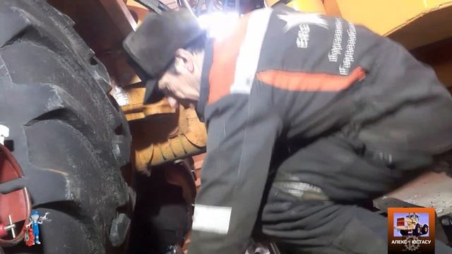 К-700а.Ремонт гидроцилиндров 2.Заканчиваем ремонт.#алекс_юстасу #ремонтцилиндров #ремонттрактора
