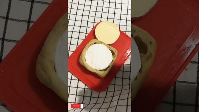 Camembert Cheese BAKED IN OVEN with bread | РЕЦЕПТ СЫРА КАМЕМБЕР в духовке | #shorts