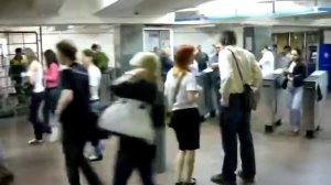 Метрофанаты добывают юбилейные билеты метро - часть 1