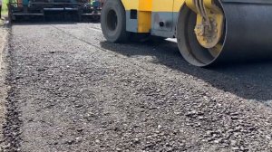 Асфальтовая крошка с укладкой асфальтоукладчиком
