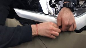 Как разобрать торпедо на Рэнж Ровер Эвок? Шумоизоляция Range Rover Evoque