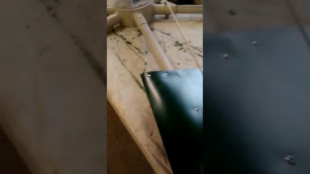 Ветрогенератор своими руками. Обзор большого ветряка. Часть 2. Обзор сборки ветроколеса. смотреть онлайн