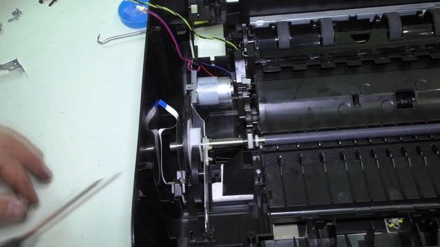 Сборка и проверка принтера HP Deskjet Ink Advantage 5525. смотреть онлайн