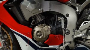 2018 Honda CBR1000RR Fireblade Superbike Top Speed Review