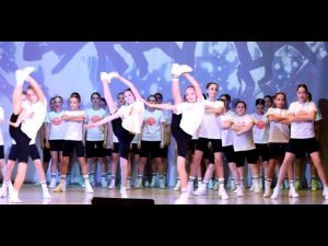 Ты посмотри на нас. Огоньки. "Танец для мамы". Дворец детского творчества. Таганрог. 25.11.2023